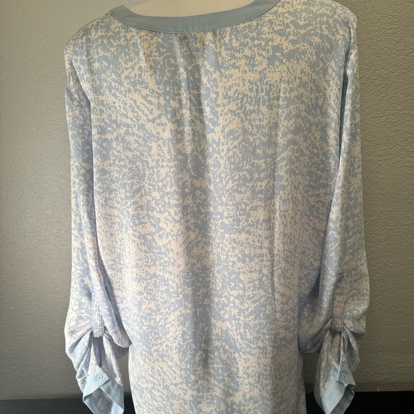 Kenneth Cole women’s extra large blouse - Picture 4 of 5